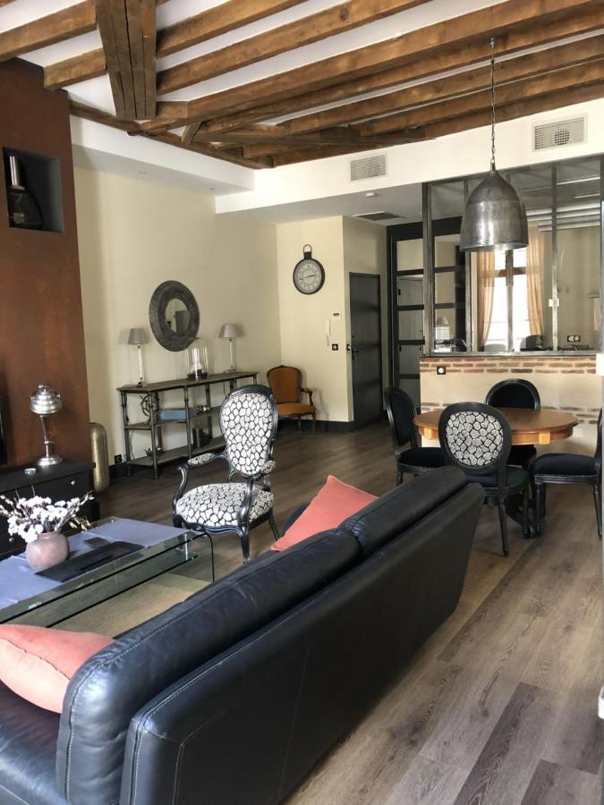 Le Repere Du Marche Apartment *